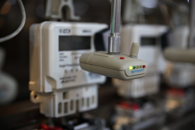 Sledování spotřeby energie na&nbsp;displeji
